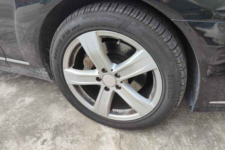 Used Mercedes-Benz S-Class 2012 S 300 L Luxury Grand Edition Right Front Wheel Hub