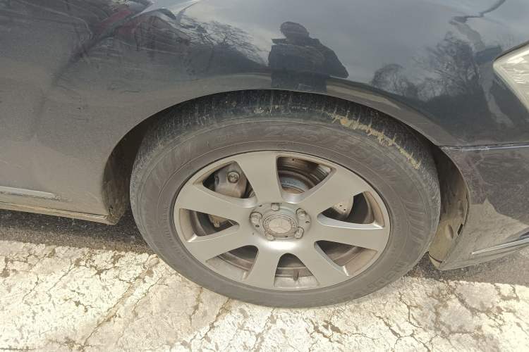 Used Mercedes-Benz S-Class 2012 S 300 L Business-Class Grand Edition Right Front Wheel Hub