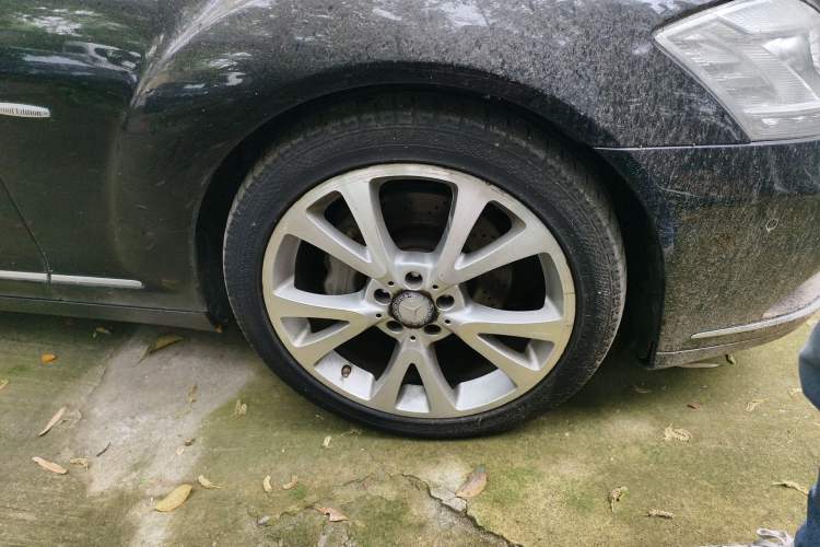 Used Mercedes-Benz S-Class 2012 S 400 L HYBRID Grand Edition Right Front Wheel Hub