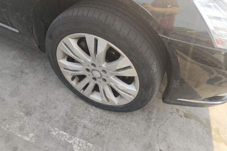 Used Mercedes-Benz S-Class 2012 S 350 L 4MATIC Grand Edition Right Front Wheel Hub
