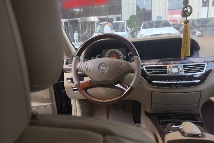 Used Mercedes-Benz S-Class 2012 S 400 L HYBRID Grand Edition Steering Wheel