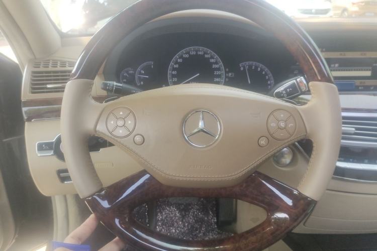 Used Mercedes-Benz S-Class 2012 S 300 L Business-Class Grand Edition Steering Wheel