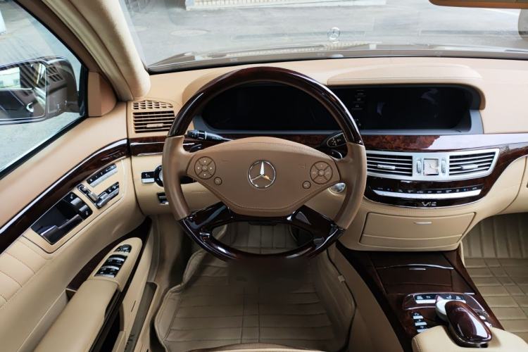 Used Mercedes-Benz S-Class 2012 S 600 L Grand Edition Steering Wheel