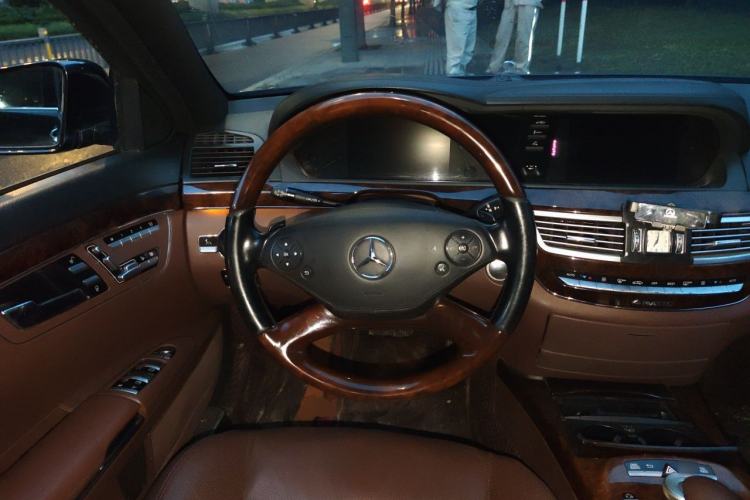 Used Mercedes-Benz S-Class 2012 S 350 L 4MATIC Grand Edition Steering Wheel