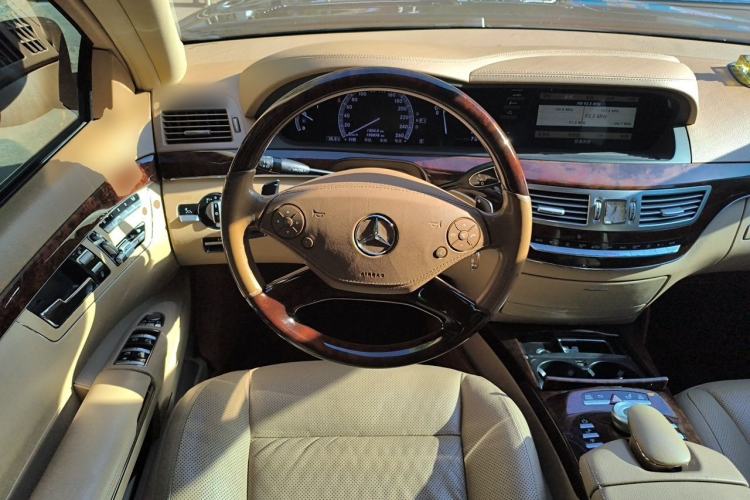Used Mercedes-Benz S-Class 2012 S 350 L Grand Edition Steering Wheel
