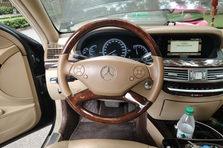 Used Mercedes-Benz S-Class 2012 S 350 L 4MATIC Grand Edition Steering Wheel