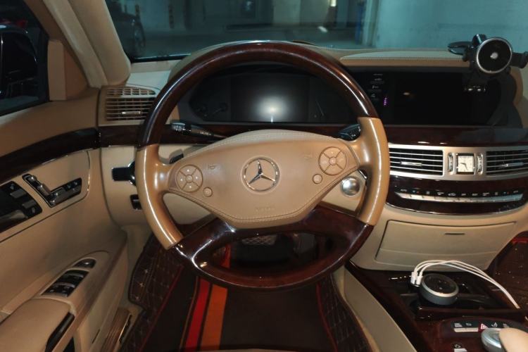 Used Mercedes-Benz S-Class 2012 S 300 L Luxury Grand Edition Steering Wheel