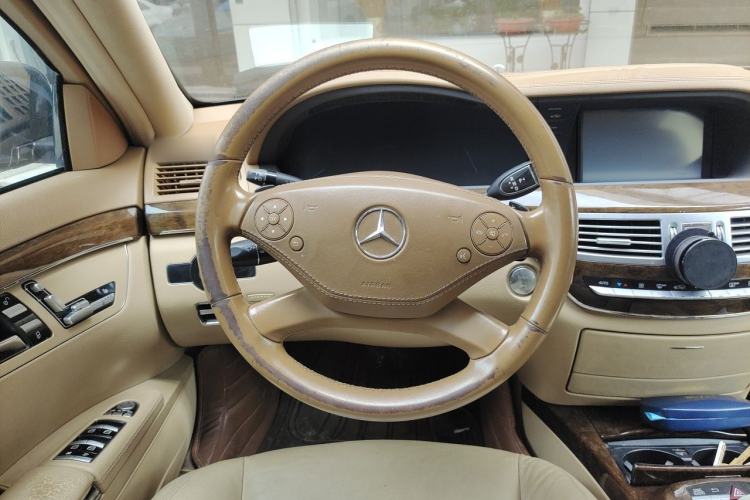 Used Mercedes-Benz S-Class 2012 S 300 L Business-Class Grand Edition Steering Wheel