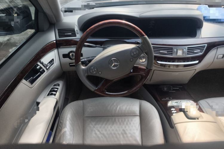 Used Mercedes-Benz S-Class 2012 S 300 L Luxury Grand Edition Steering Wheel