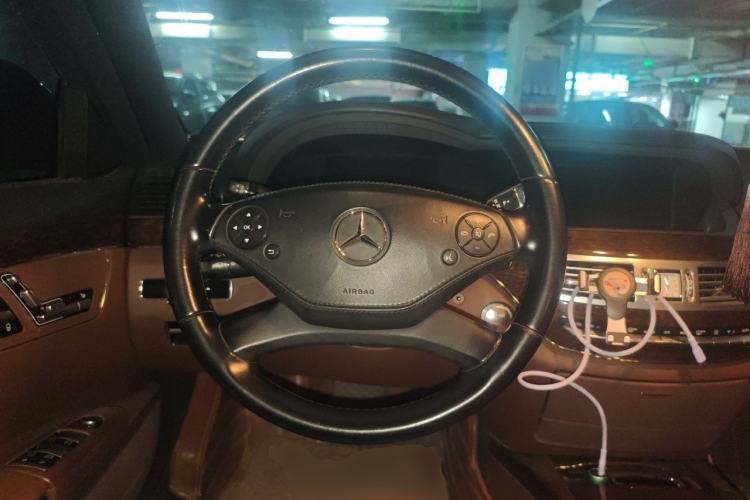 Used Mercedes-Benz S-Class 2012 S 300 L Business-Class Grand Edition Steering Wheel