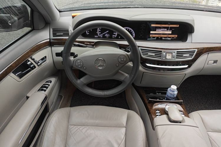 Used Mercedes-Benz S-Class 2012 S 300 L Business-Class Grand Edition Steering Wheel