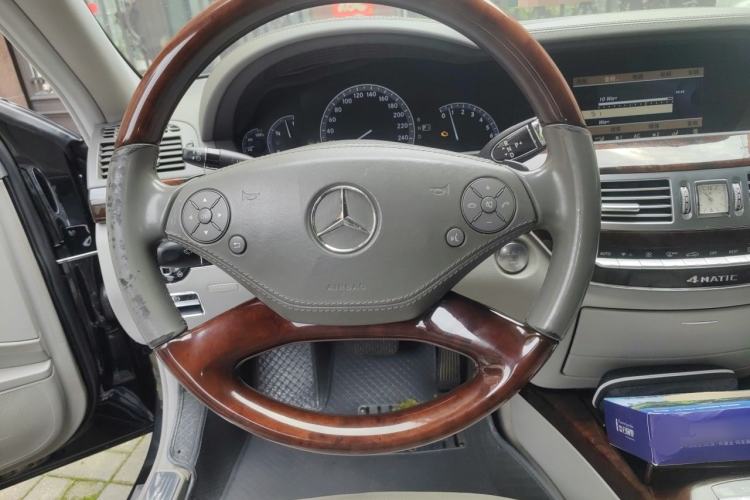 Used Mercedes-Benz S-Class 2012 S 350 L 4MATIC Grand Edition Steering Wheel