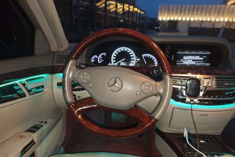 Used Mercedes-Benz S-Class 2012 S 350 L 4MATIC Grand Edition Steering Wheel