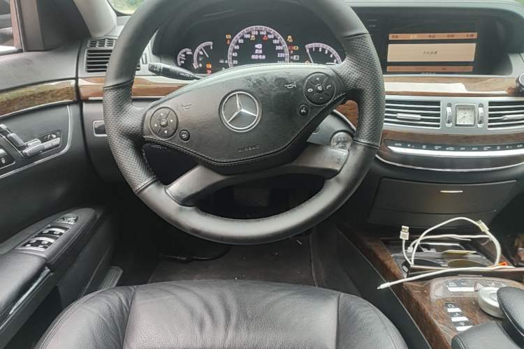 Used Mercedes-Benz S-Class 2012 S 300 L Prestige Grand Edition Steering Wheel