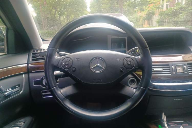 Used Mercedes-Benz S-Class 2012 S 300 L Business Standard Model Steering Wheel