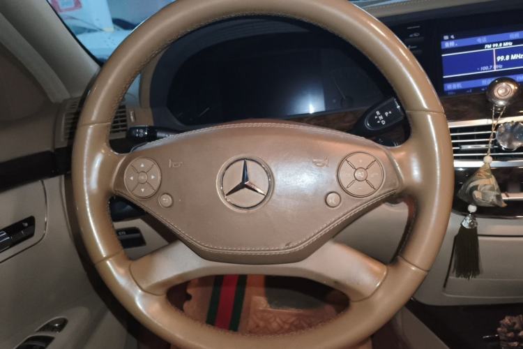 Used Mercedes-Benz S-Class 2012 S 300 L Business-Class Grand Edition Steering Wheel