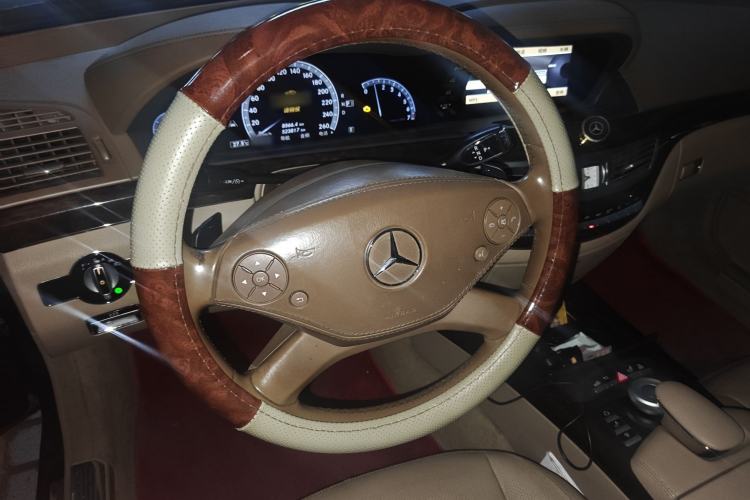 Used Mercedes-Benz S-Class 2012 S 300 L Luxury Grand Edition Steering Wheel