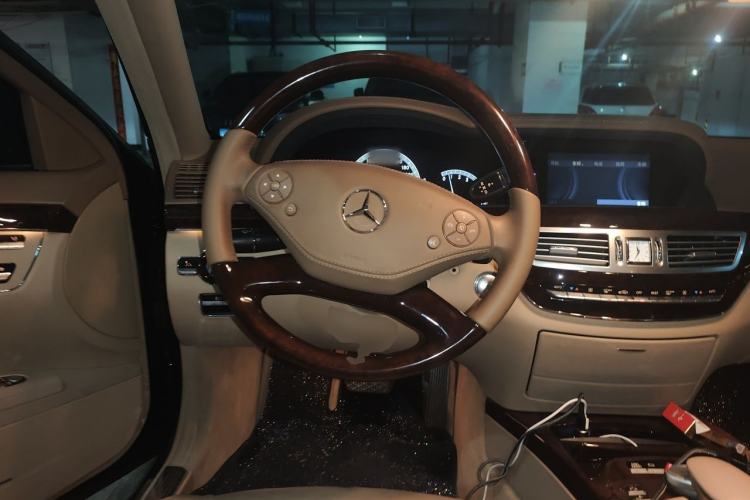 Used Mercedes-Benz S-Class 2012 S 350 L Grand Edition Steering Wheel