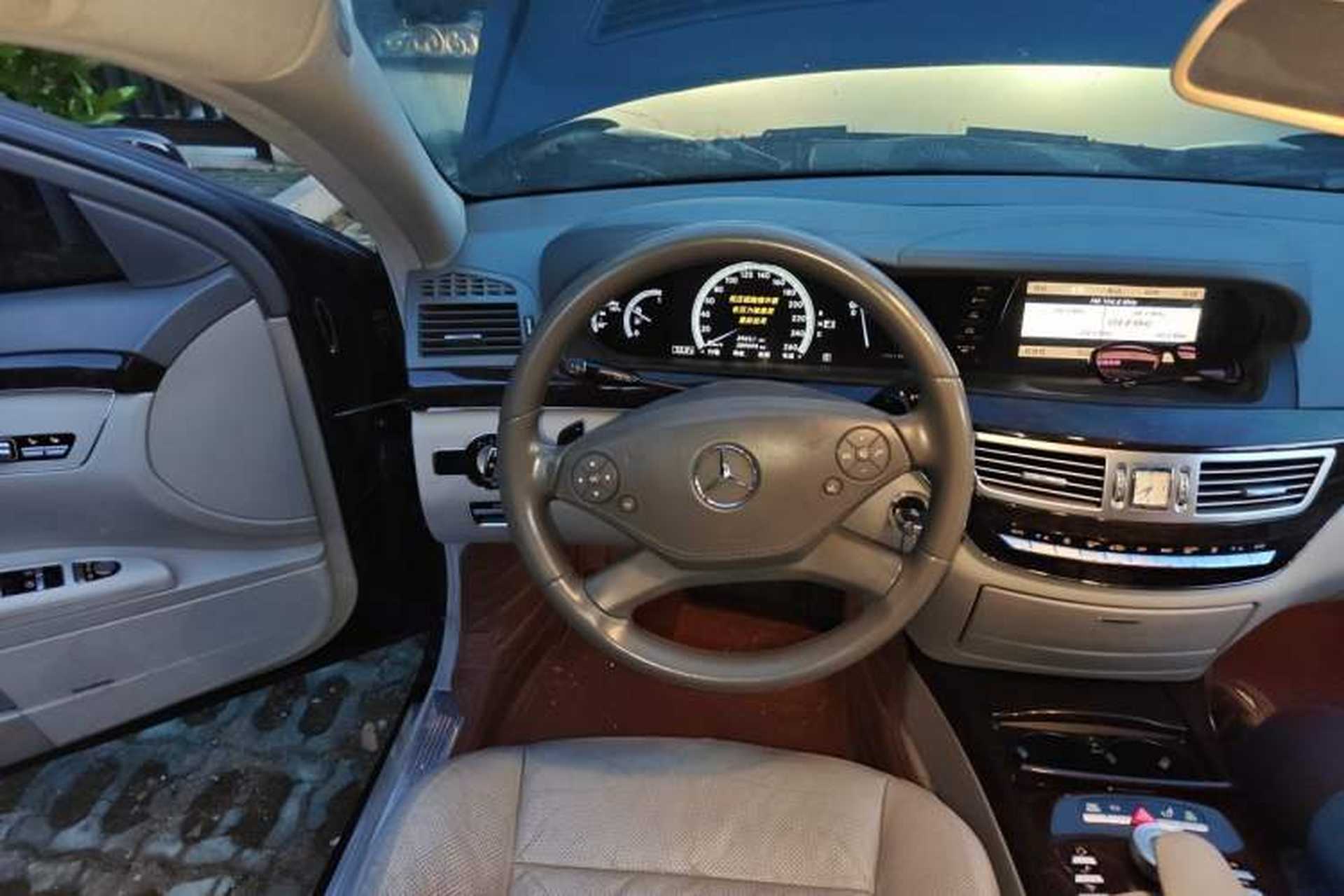 Used Mercedes-Benz S-Class 2012 S 300 L Luxury Grand Edition Steering Wheel