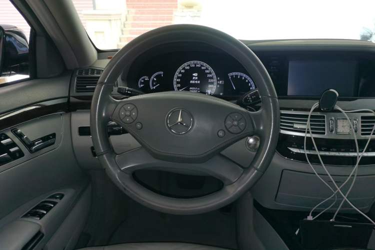 Used Mercedes-Benz S-Class 2012 S 300 L Business Standard Model Steering Wheel
