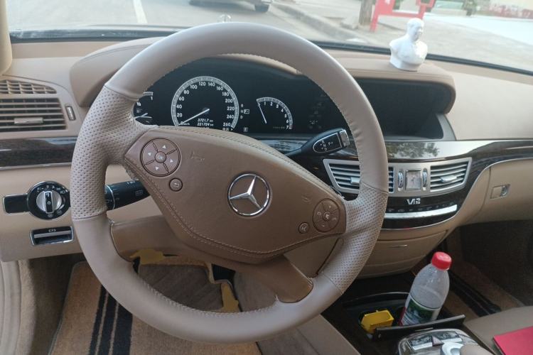 Used Mercedes-Benz S-Class 2012 S 300 L Business-Class Grand Edition Steering Wheel