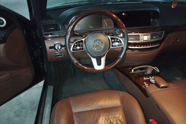 Used Mercedes-Benz S-Class 2012 S 300 L Luxury Grand Edition Steering Wheel