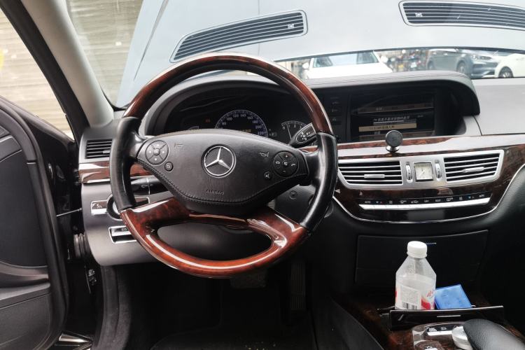 Used Mercedes-Benz S-Class 2012 S 400 L HYBRID Grand Edition Steering Wheel