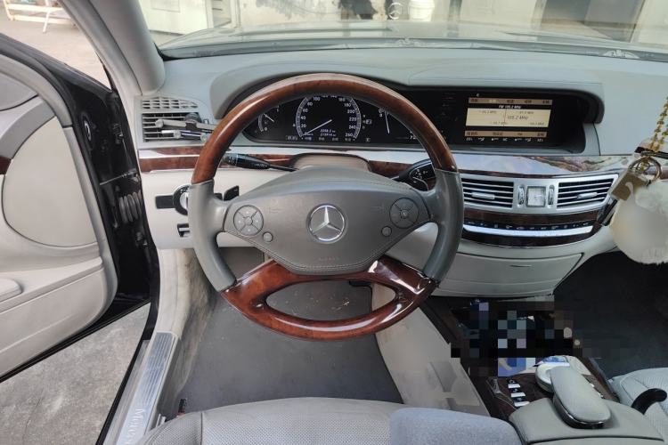 Used Mercedes-Benz S-Class 2012 S 300 L Luxury Grand Edition Steering Wheel