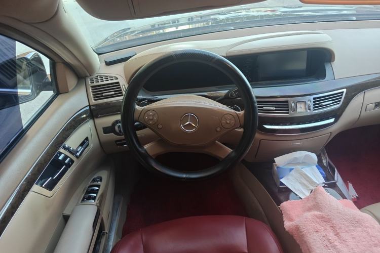 Used Mercedes-Benz S-Class 2012 S 300 L Business-Class Grand Edition Steering Wheel