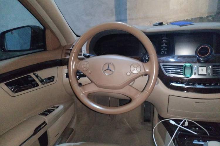Used Mercedes-Benz S-Class 2012 S 300 L Business-Class Grand Edition Steering Wheel