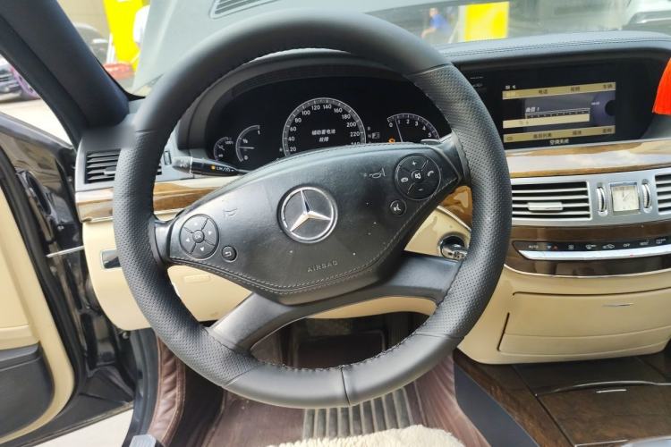Used Mercedes-Benz S-Class 2012 S 300 L Business Standard Model Steering Wheel