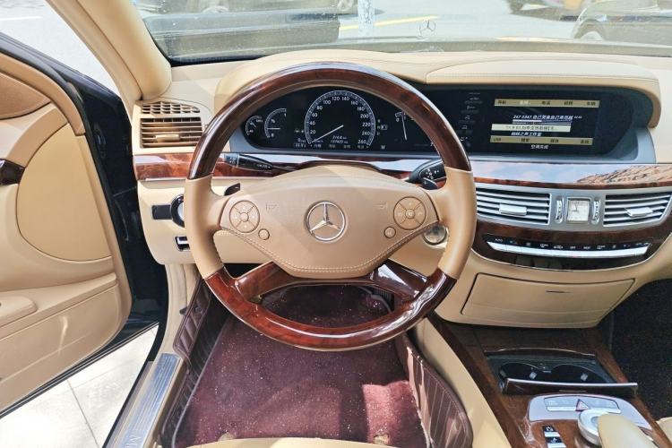 Used Mercedes-Benz S-Class 2012 S 300 L Luxury Grand Edition Steering Wheel