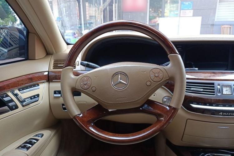 Used Mercedes-Benz S-Class 2012 S 350 L 4MATIC Grand Edition Steering Wheel