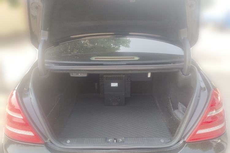 Used Mercedes-Benz S-Class 2012 S 300 L Business-Class Grand Edition Trunk