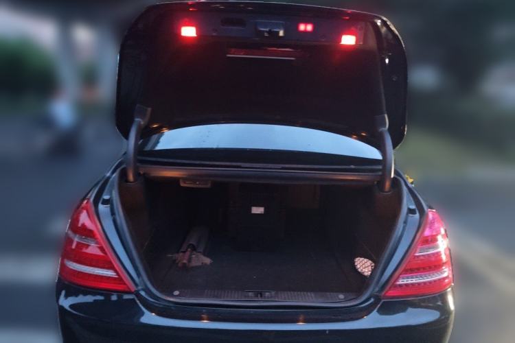 Used Mercedes-Benz S-Class 2012 S 350 L 4MATIC Grand Edition Trunk