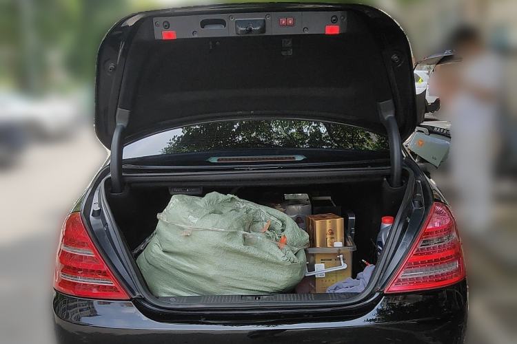 Used Mercedes-Benz S-Class 2012 S 300 L Luxury Grand Edition Trunk