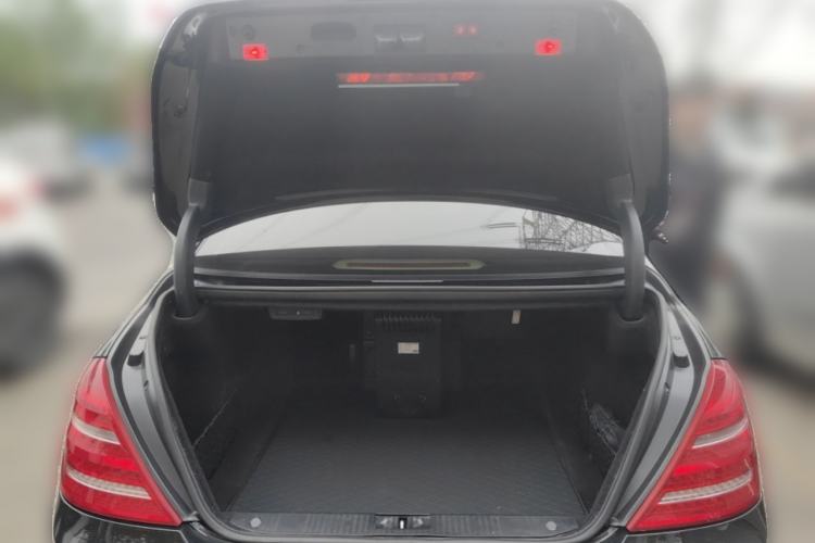 Used Mercedes-Benz S-Class 2012 S 300 L Business-Class Grand Edition Trunk