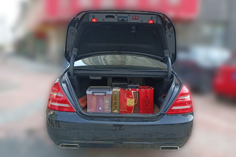 Used Mercedes-Benz S-Class 2012 S 350 L 4MATIC Grand Edition Trunk
