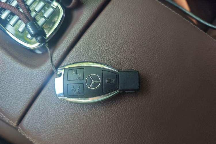Used Mercedes-Benz S-Class 2012 S 300 L Business Standard Model Vehicle Key