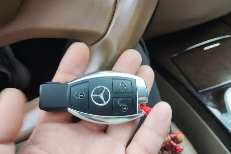 Used Mercedes-Benz S-Class 2012 S 300 L Business-Class Grand Edition Vehicle Key