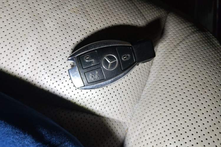 Used Mercedes-Benz S-Class 2012 S 400 L HYBRID Grand Edition Vehicle Key