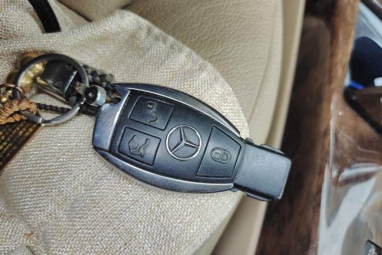 Used Mercedes-Benz S-Class 2012 S 300 L Business-Class Grand Edition Vehicle Key