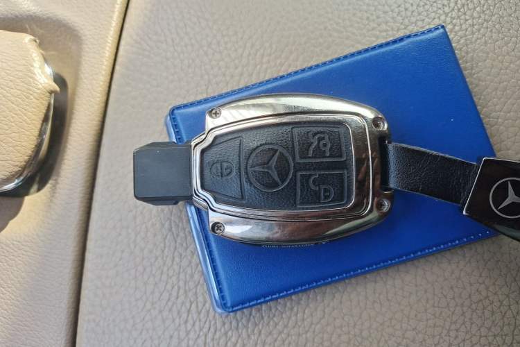 Used Mercedes-Benz S-Class 2012 S 400 L HYBRID Grand Edition Vehicle Key