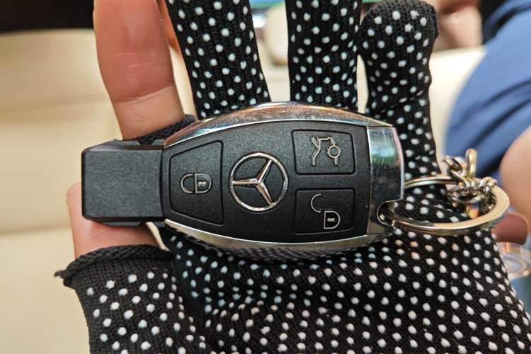 Used Mercedes-Benz S-Class 2012 S 300 L Business-Class Grand Edition Vehicle Key