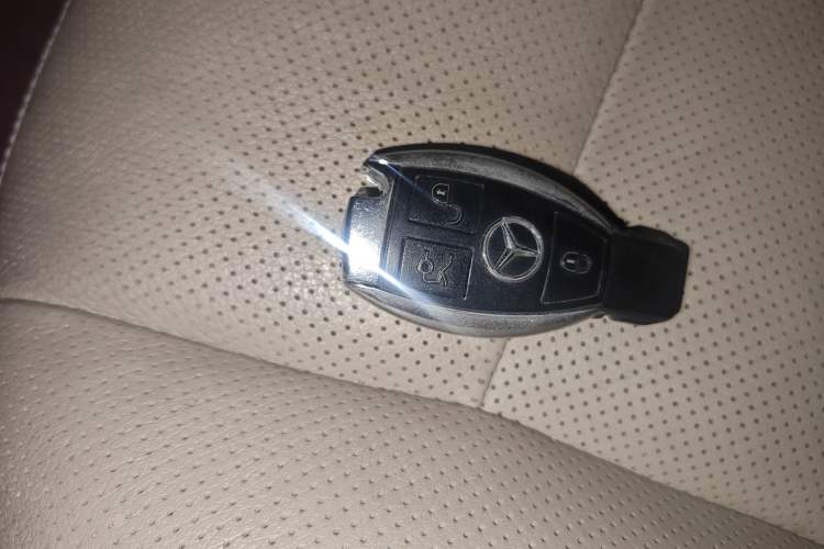 Used Mercedes-Benz S-Class 2012 S 300 L Luxury Grand Edition Vehicle Key
