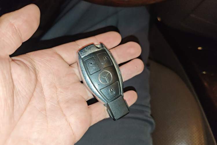 Used Mercedes-Benz S-Class 2012 S 500 L 4MATIC Grand Edition Vehicle Key