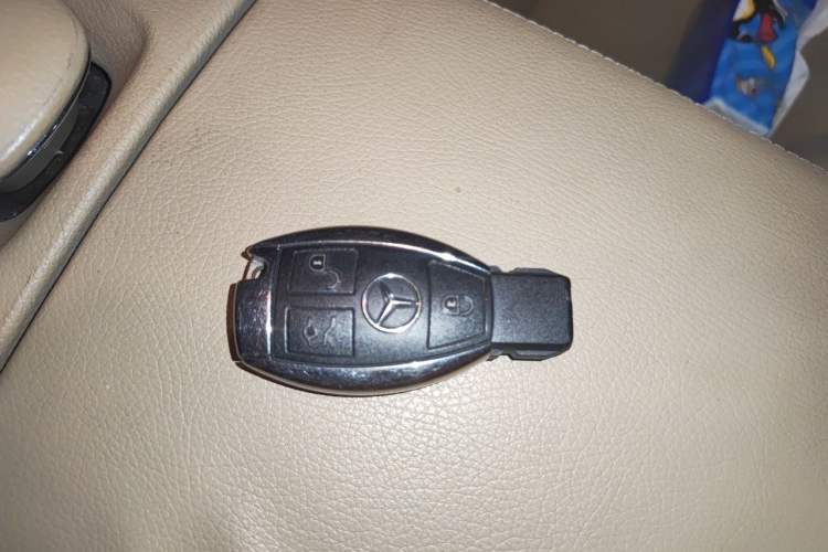 Used Mercedes-Benz S-Class 2012 S 300 L Business-Class Grand Edition Vehicle Key
