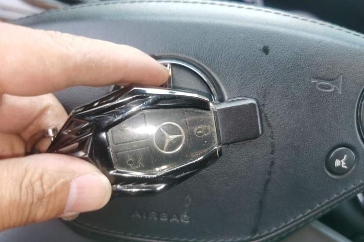 Used Mercedes-Benz S-Class 2012 S 300 L Business Standard Model Vehicle Key