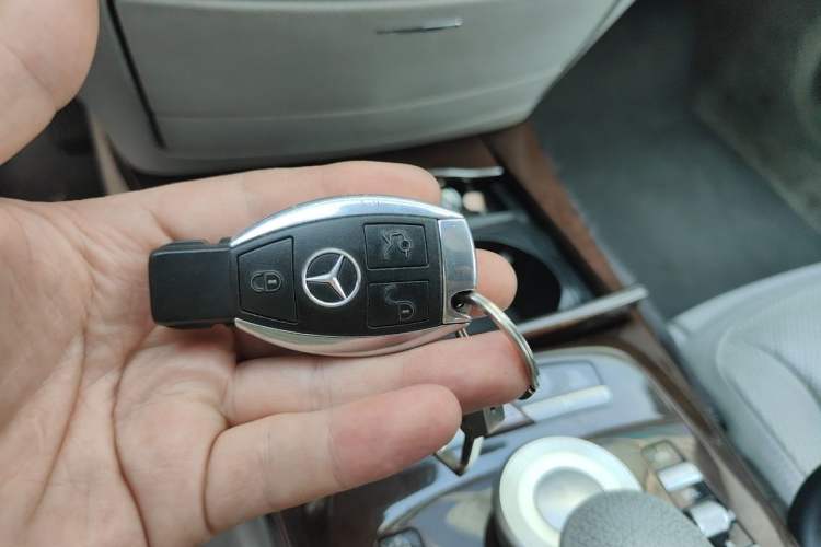 Used Mercedes-Benz S-Class 2012 S 300 L Luxury Grand Edition Vehicle Key