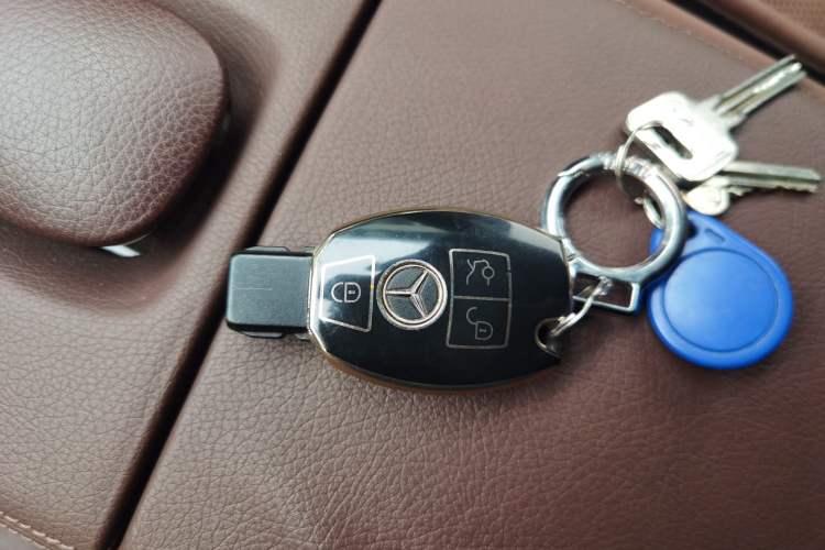 Used Mercedes-Benz S-Class 2012 S 300 L Business Standard Model Vehicle Key